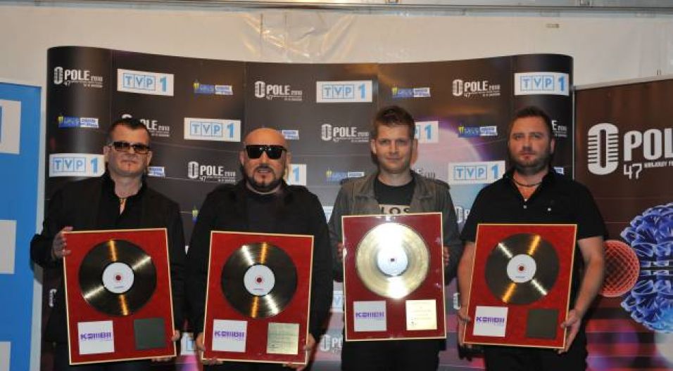 Zespół Kombii odebrał złotą płytę za album „O miłości” (fot. Jan Bogacz/TVP)