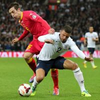 Kyle Walker(P) i Vladimir Volkov (fot. Getty Images)