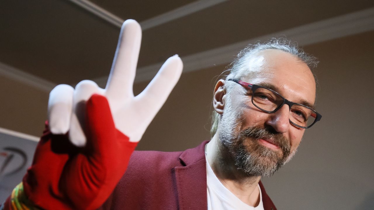 Mateusz Kijowski znowu zbiera pieniądze (fot. PAP/Paweł Supernak) Mateusz Kijowski znowu zbiera pieniądze (fot. PAP/Paweł Supernak)