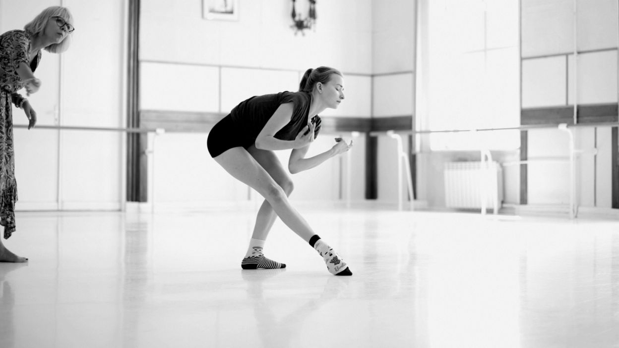 Julia Ciesielska, podobnie jak wszyscy tancerze, trenuje pod czujnym okiem choreografa (fot. Z. Gąsiorowska)