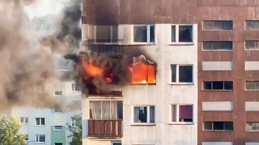 W ogniu stanęło mieszkanie na szóstym piętrze bloku (fot. Mat. Aleksandra Baczewska/Sosnowiec998/TVP3)