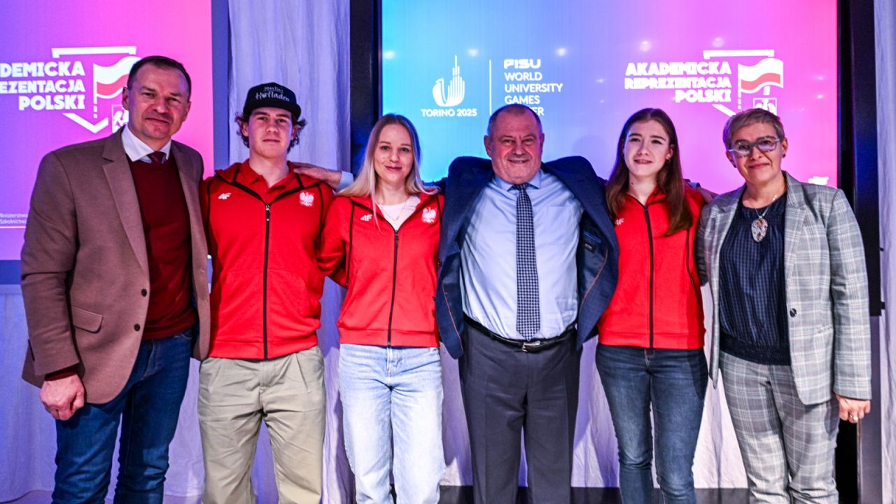 Wiceminister sportu i turystyki Piotr Borys,