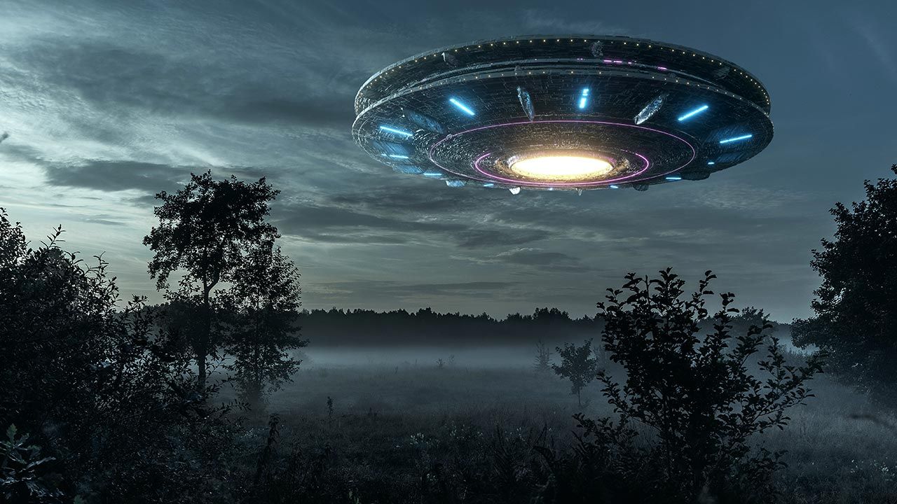 Badanie będzie niezależne od powołanego wcześniej przez Pentagon zespołu do badania UAP/UFO (fot. Shutterstock/Marko Aliaksandr)