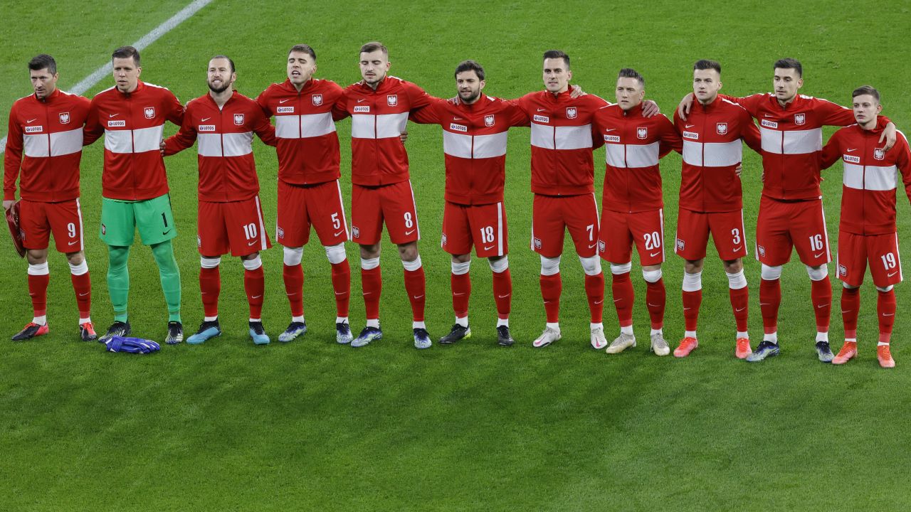 Reprezentacja Polski zagrała z Węgrami zwyczajnie słabo (fot. Laszlo Szirtesi - UEFA/UEFA via Getty Images)
