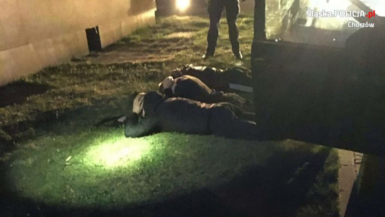 Koronawirus Polska Policjanci Udaremnili Nocna Akcje Pseudokibicow W Chorzowie Tvp Info