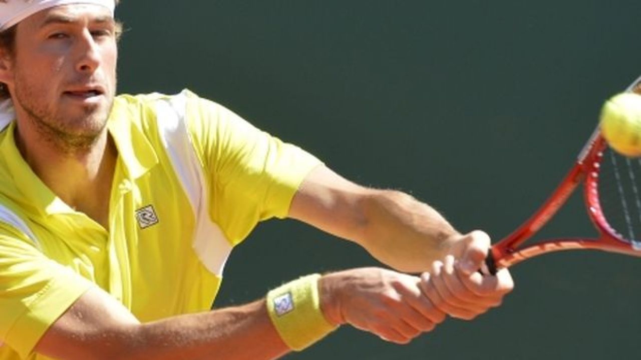 Robin Haase przeszedł do kolejnego etapu dzięki kontuzji rywala (fot.PAP/EPA)