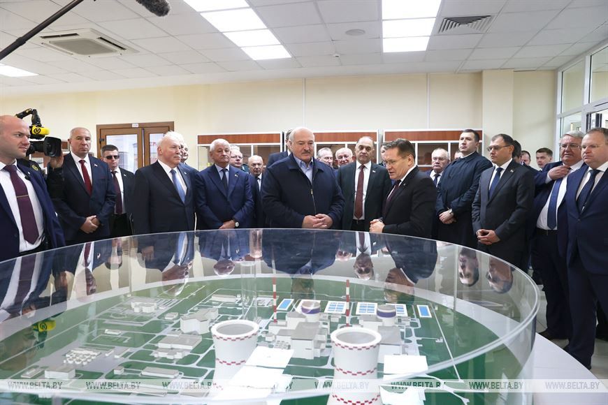 Аляксандр Лукашэнка наведаў БелАЭС у Астравецкім раёне. (Фота: belta.by)