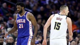 Joel Embiid i Nikola Jokić (fot. Getty Images)