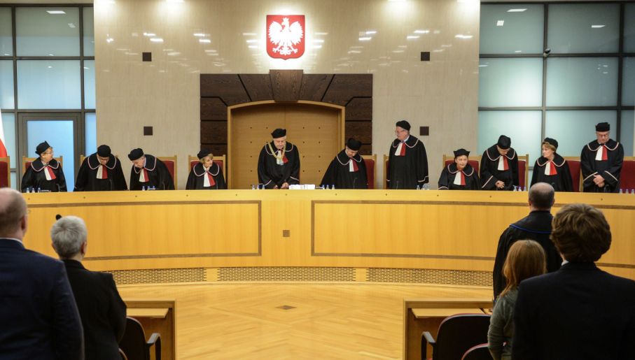 Czworo sędziów złożyło zdania odrębne do różnych części wyroku (fot. PAP/Jakub Kamiński)