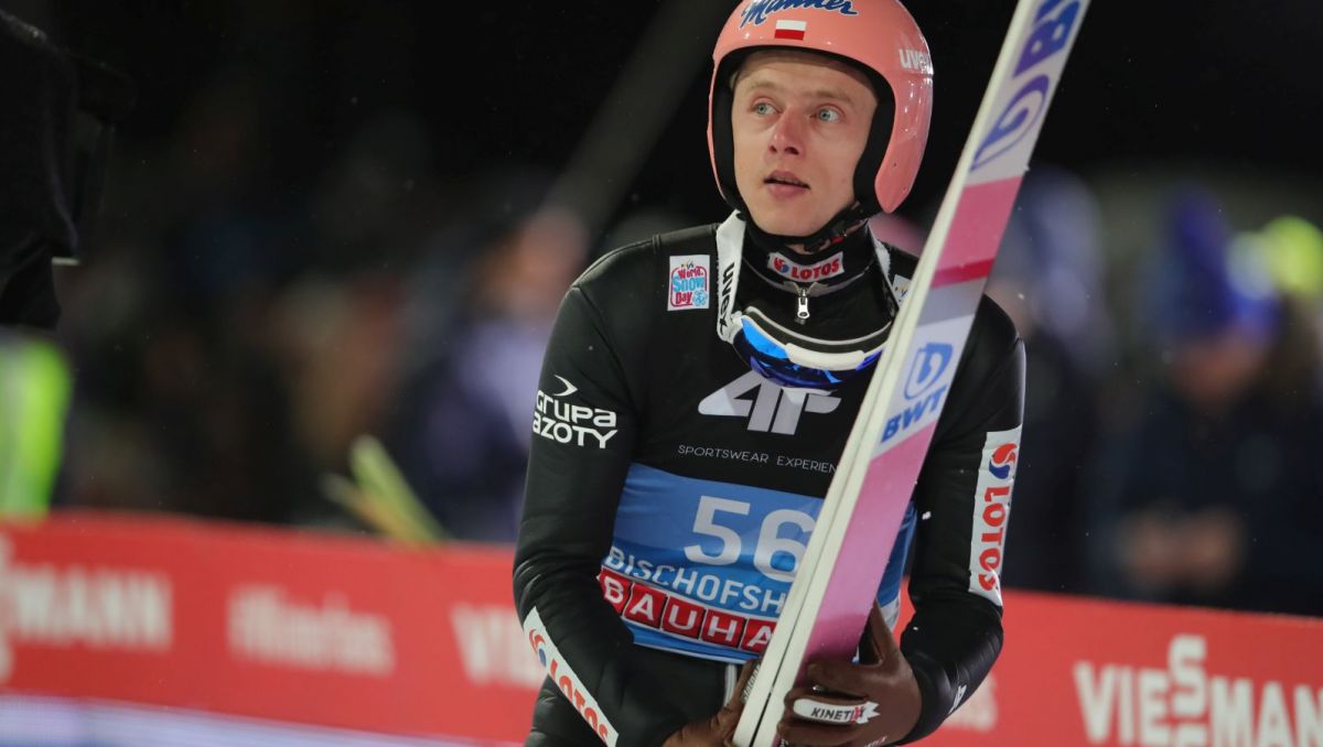 Puchar Swiata W Skokach Narciarskich Dawid Kubacki Kamil Stoch Piotr Zyla Skacza W Czarnych Kombinezonach Sport Tvp Pl