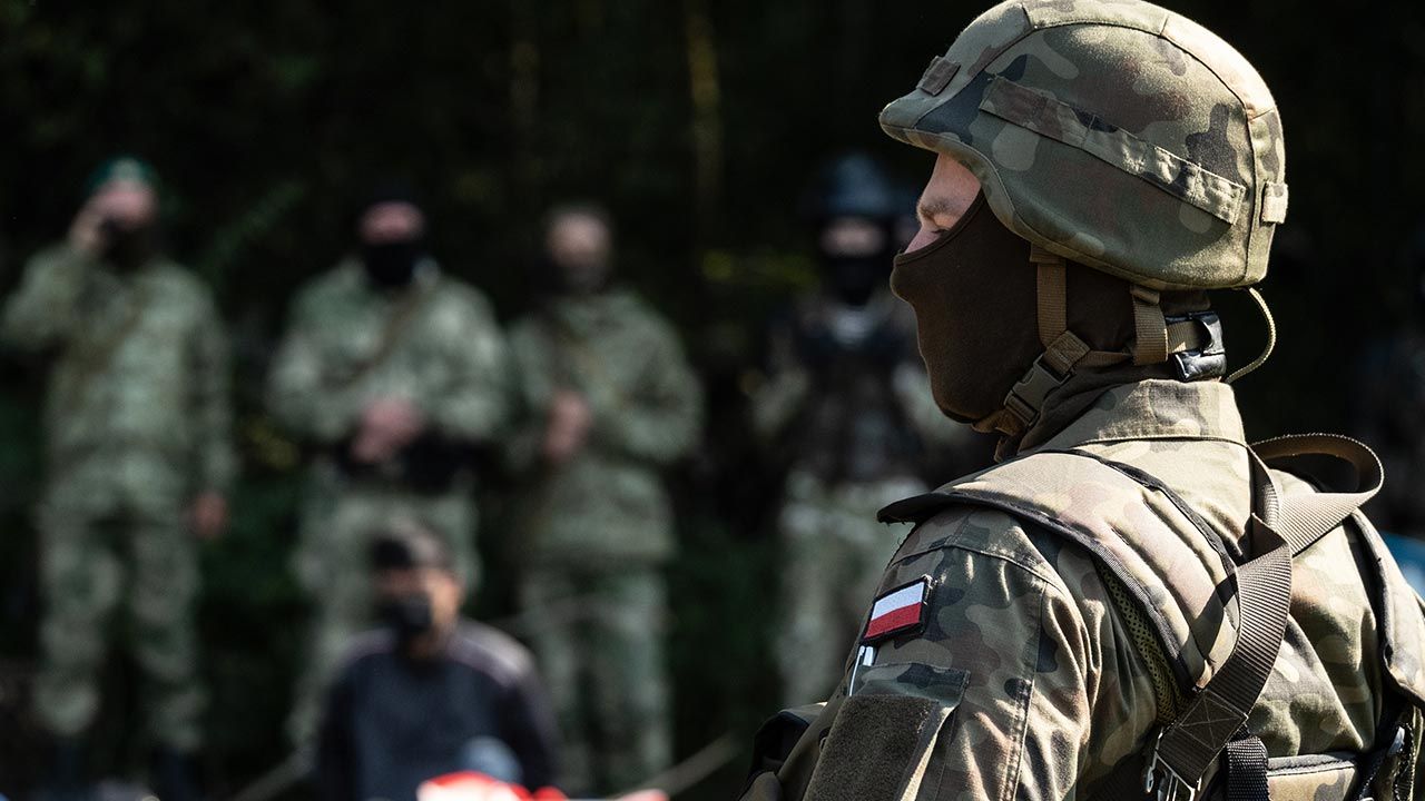 Zamiast mobilnych ołtarzy wojsko kupi kamery (fot. Maciej Moskwa/NurPhoto via Getty Images) Zamiast mobilnych ołtarzy wojsko kupi kamery (fot. Maciej Moskwa/NurPhoto via Getty Images)