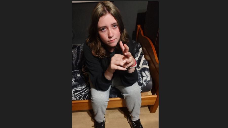 Zaginęła 12-latka - Magdalena Sterkowiec. Nosi kolczyki w kilku miejscach (fot. KMP Leszno)