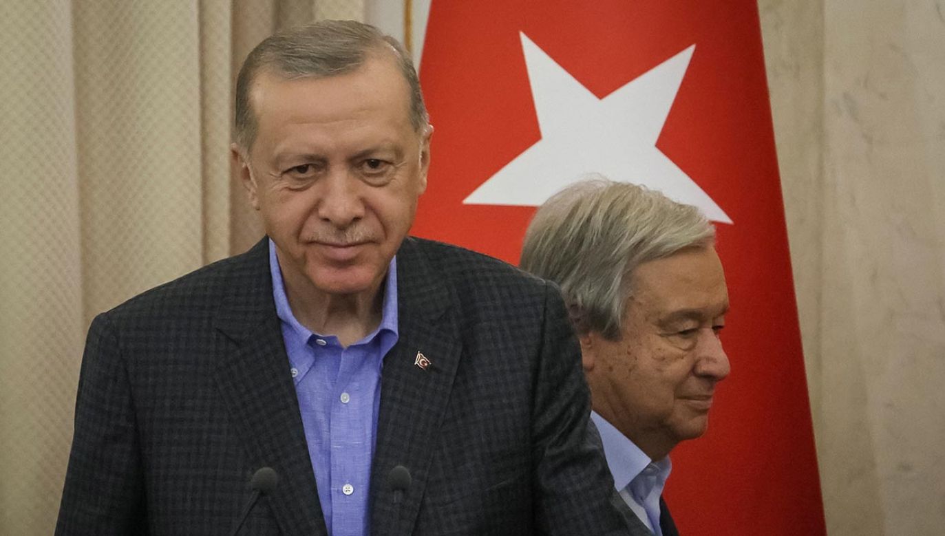 Prezydent Erdogan we Lwowie (fot. GLEB GARANICH / Reuters / Forum)