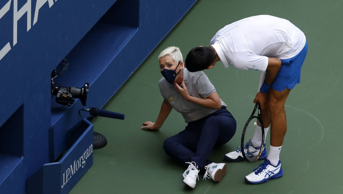 Novak Djokovic Zdyskwalifikowany Z Us Open Po Trafieniu Pilka Sedzi Kolejne Kontrowersje Wokol Serba Tvpsport Pl Sport Tvp Pl