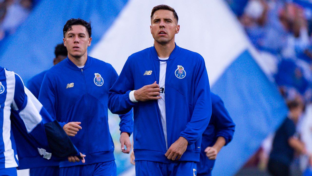 Jan Bednarek nie dokończył debiutu z powodu kontuzji (fot. Getty)