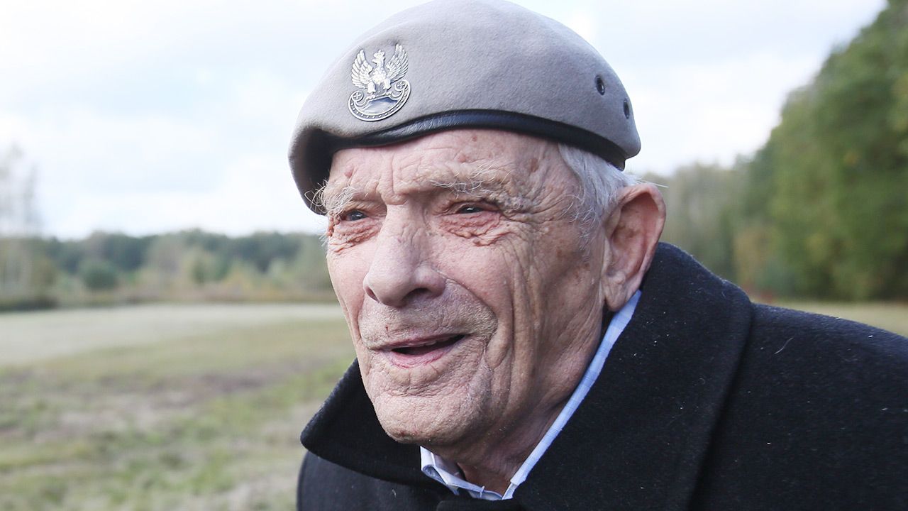 Major Aleksander Tarnawski (fot. arch PAP/Leszek Szymański) Major Aleksander Tarnawski (fot. arch PAP/Leszek Szymański)