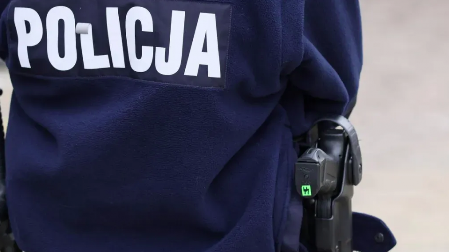 Ostrzeszów: pijana 20-letnia policjantka za kierownicą (fot. zdj. ilustracyjne, PAP/Leszek Szymański)