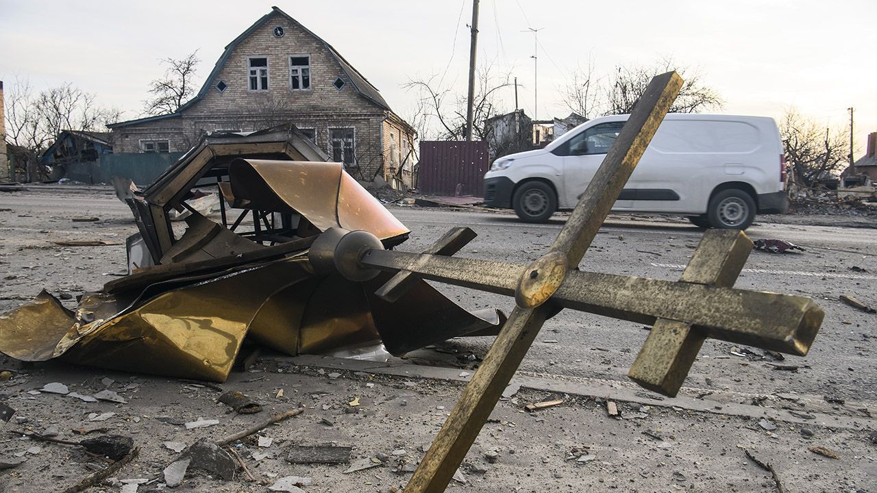 Zniszczenia wojenne na Ukrainie (fot. Maxym Marusenko/NurPhoto via Getty Images)