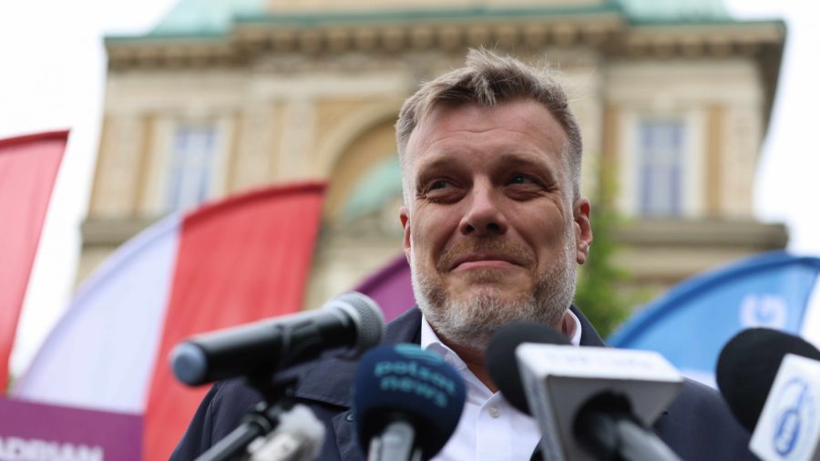 Kandydat Partii Razem na prezydenta Adrian Zandberg podczas otwartego spotkania z wyborcami w Bielsku-Białej. Fot. PAP/Kasia Zaremba