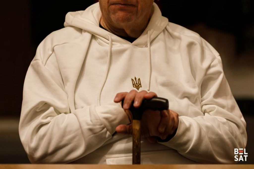 Александр Федута отвечает на вопросы аудитории во время встречи в приходе Святого Александра. Варшава, Польша. 27 декабря 2025 года. Фото: Белсат