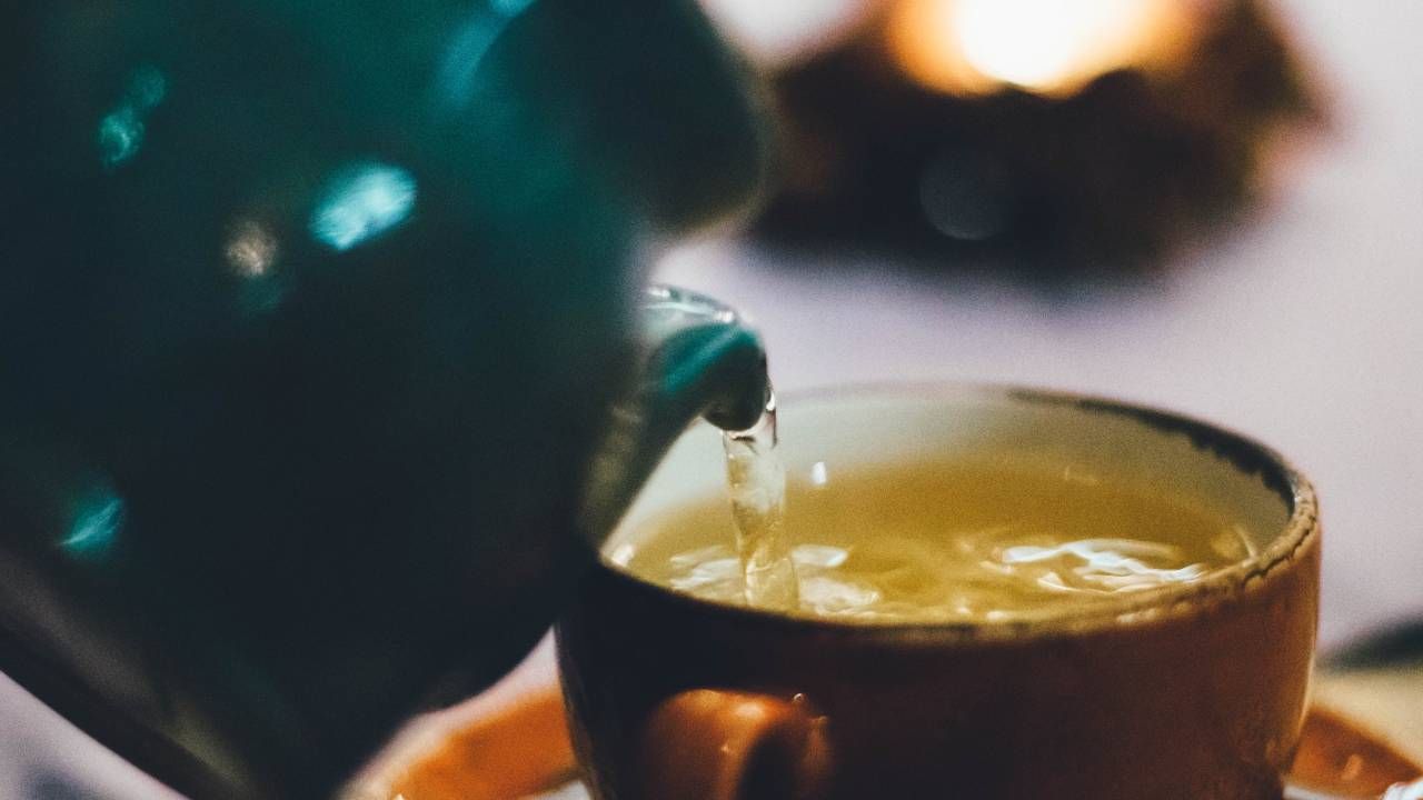 Zielona herbata pomaga między innymi obniżyć ciśnienie (fot. Pexels)