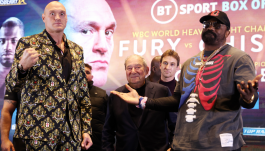 Tyson Fury (L) i Derek Chisora (fot. Getty) Tyson Fury (L) i Derek Chisora (fot. Getty)