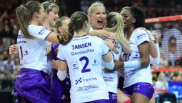 DevelopRes Rzeszów z Superpucharem Polski (fot. PAP) Developres Rzeszów