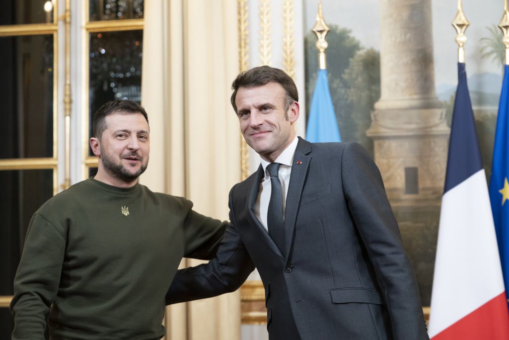 wojna na Ukrainie, zbrojenia, co z dostawami broni dla Ukrainy, Emmanuel Macron, pomoc dla Ukrainy, broń (Фота: Emmanuel Macron / Twitter)