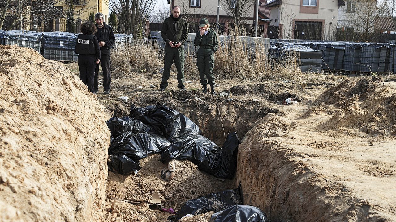 Masakrę w Buczy będą badać prokuratorzy z Polski (fot.  Metin Aktas/Anadolu Agency via Getty Images)