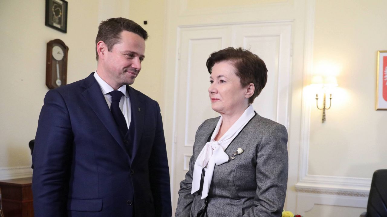 Rafał Trzaskowski i Hanna Gronkiewicz-Waltz (fot. PAP/Tomasz Gzell) Rafał Trzaskowski i Hanna Gronkiewicz-Waltz (fot. PAP/Tomasz Gzell)