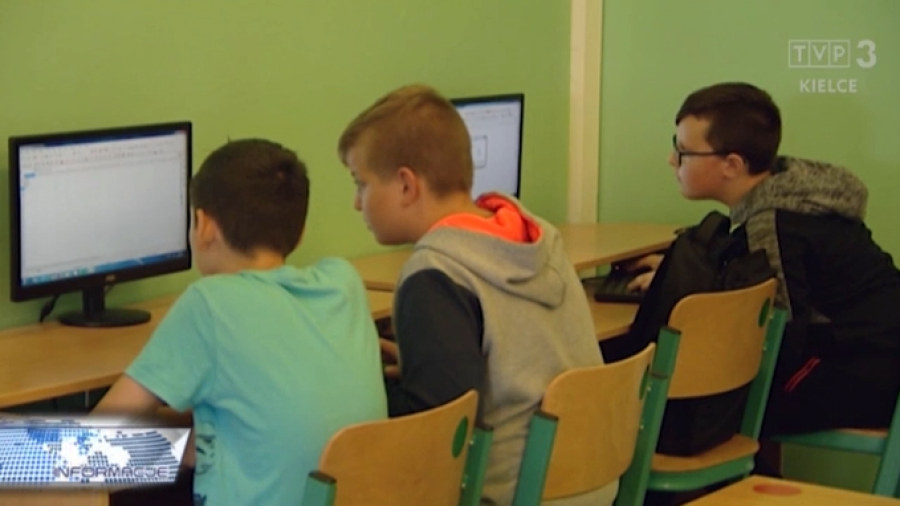 Szybuj Bezpiecznie W Internetowej Chmurze Dzieci bezpieczne w sieci. To już 11. edycja projektu „Szybuj