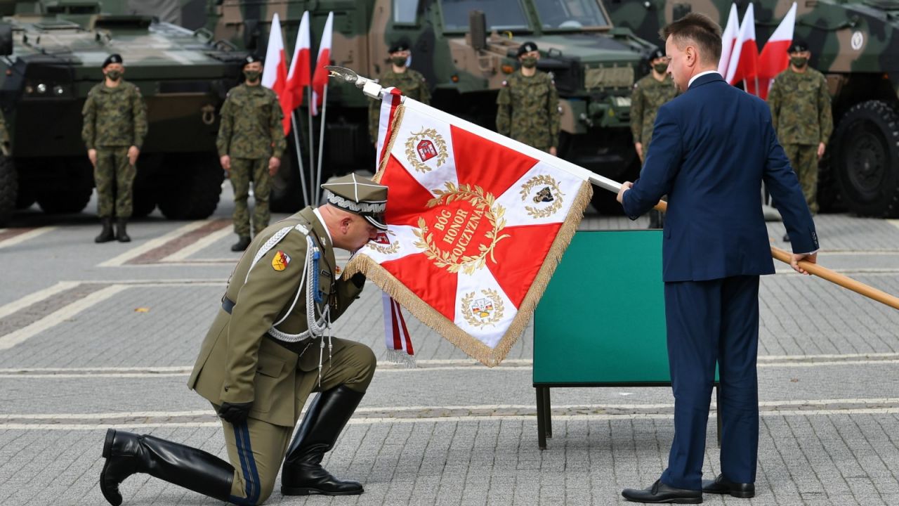 Mariusz Błaszczak uczestniczył w obchodach 81. rocznicy bitwy pod Kockiem (fot. PAP/Wojtek Jargiło) Mariusz Błaszczak uczestniczył w obchodach 81. rocznicy bitwy pod Kockiem (fot. PAP/Wojtek Jargiło)