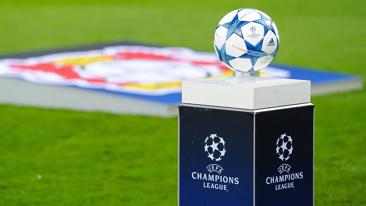 Prezydent Zełenski dziękuje UEFA za solidarność z Ukrainą (fot. arch.PAP/DPA) Prezydent Zełenski dziękuje UEFA za solidarność z Ukrainą (fot. arch.PAP/DPA)