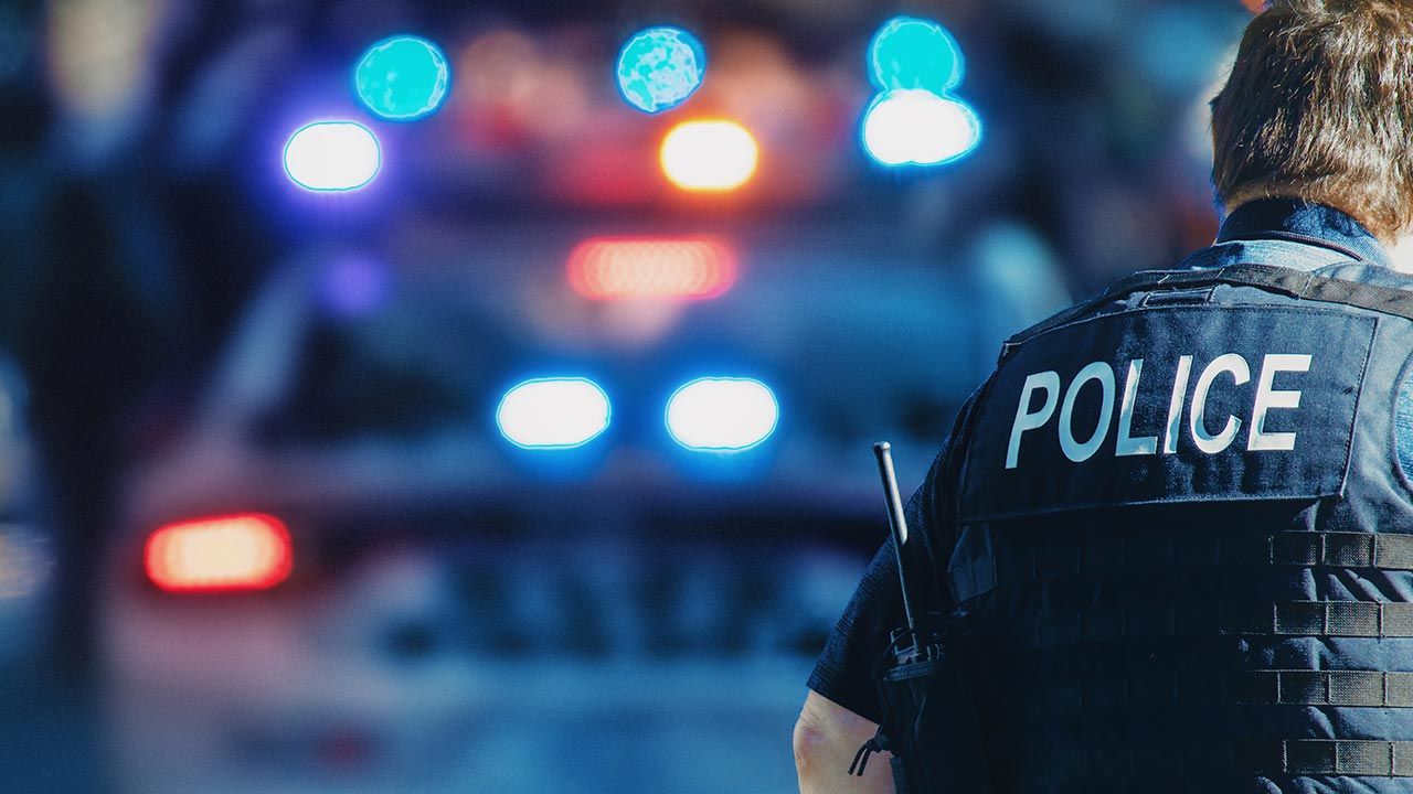 Policja ustala okoliczności tragedii (fot. Shutterstock/ ALDECA studio)