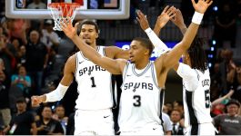 Koszykarze San Antonio Spurs zanotowali piątą wygraną (fot. Getty Images) Koszykarze San Antonio Spurs zanotowali piątą wygraną (fot. Getty Images)