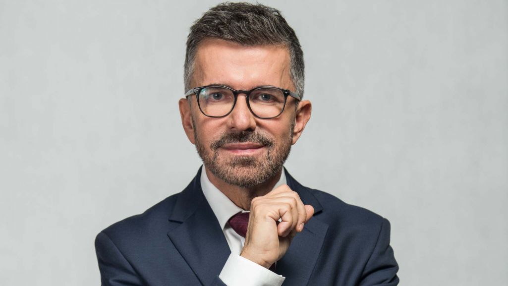 Zbigniew Łuczyński w ramach aukcji WOŚP oferuje m.in. zwiedzanie studia TV oraz wspólną kawę. Fot. TVP