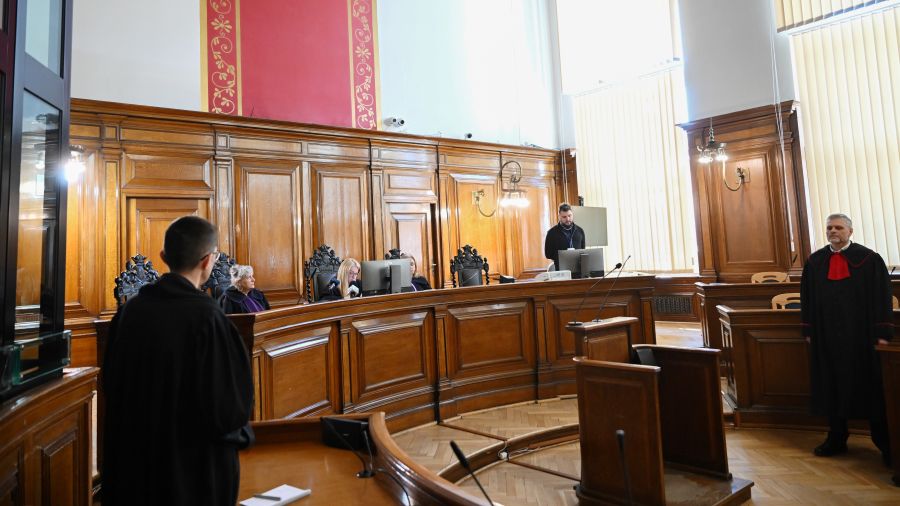 Zdaniem sądu, chciwość i chęć zysku była motorem działania wszystkich oskarżonych (Fot. Adam Warżawa PAP)