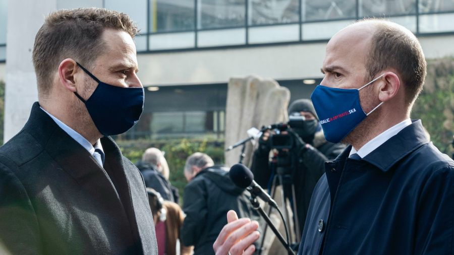 Artur Lacki W Tvp Info Aktualnosci Newsy Najnowsze Wiadomosci