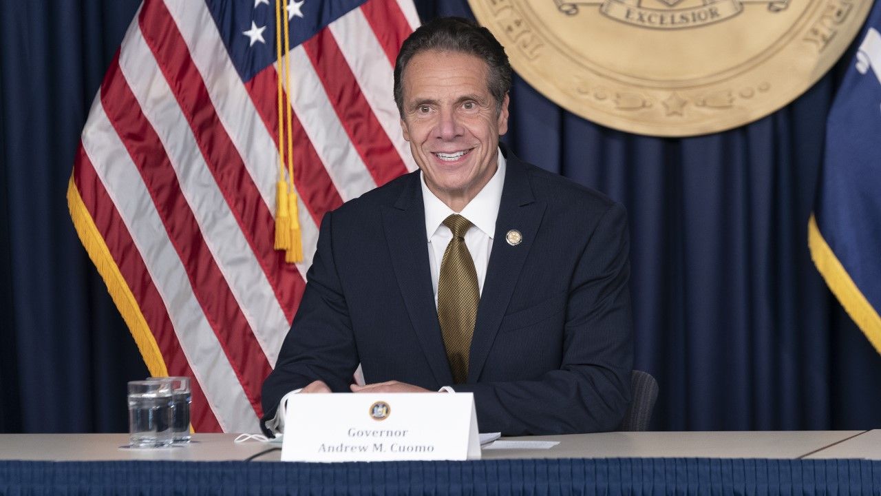 Gubernator Cuomo krytykowany jest za kierowanie stanem w trakcie pandemii (fot. Lev Radin/Pacific Press/LightRocket via Getty Images) Gubernator Cuomo krytykowany jest za kierowanie stanem w trakcie pandemii (fot. Lev Radin/Pacific Press/LightRocket via Getty Images)