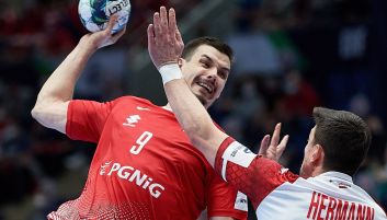 Piątkowa wygrana z Austrią była pierwszym zwycięstwem polskich piłkarzy ręcznych na ME od 2016 roku (fot. PAP / Adam Warżawa) Piątkowa wygrana z Austrią była pierwszym zwycięstwem polskich piłkarzy ręcznych na ME od 2016 roku (fot. PAP / Adam Warżawa)