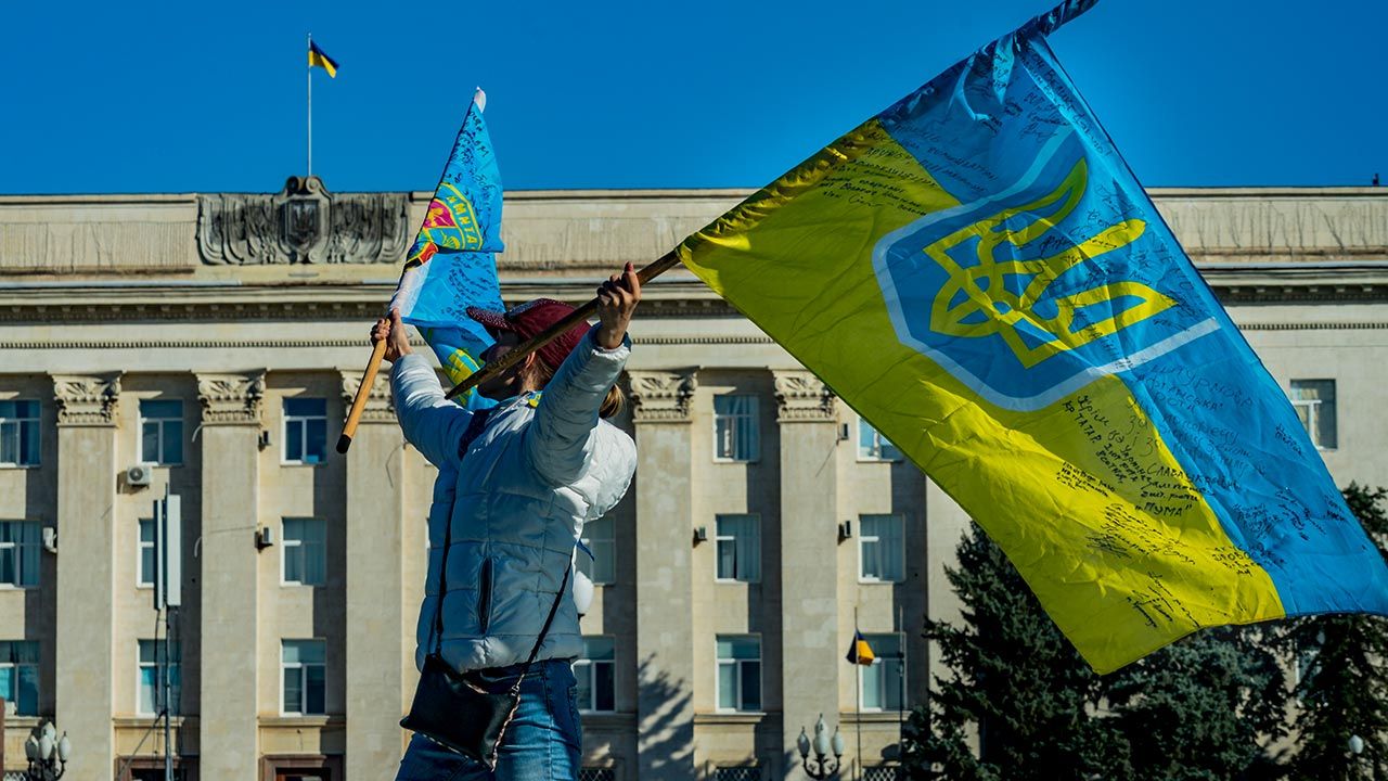 Odzyskanie przez Ukrainę Chersonia to kolejny dowód na skuteczność taktyki międzynarodowego wspierania Ukrainy (fot. Celestino Arce/NurPhoto via Getty Images)