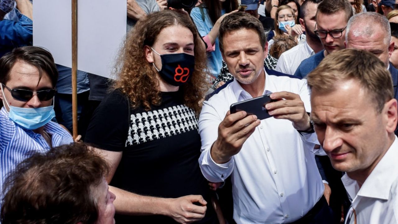 Porzucenie Anny Derewienko przez wspierającą ją fundację zbiegło się w czasie z jej deklaracją poparcia dla Andrzeja Dudy (fot. Omar Marques/Getty Images) Porzucenie Anny Derewienko przez wspierającą ją fundację zbiegło się w czasie z jej deklaracją poparcia dla Andrzeja Dudy (fot. Omar Marques/Getty Images)