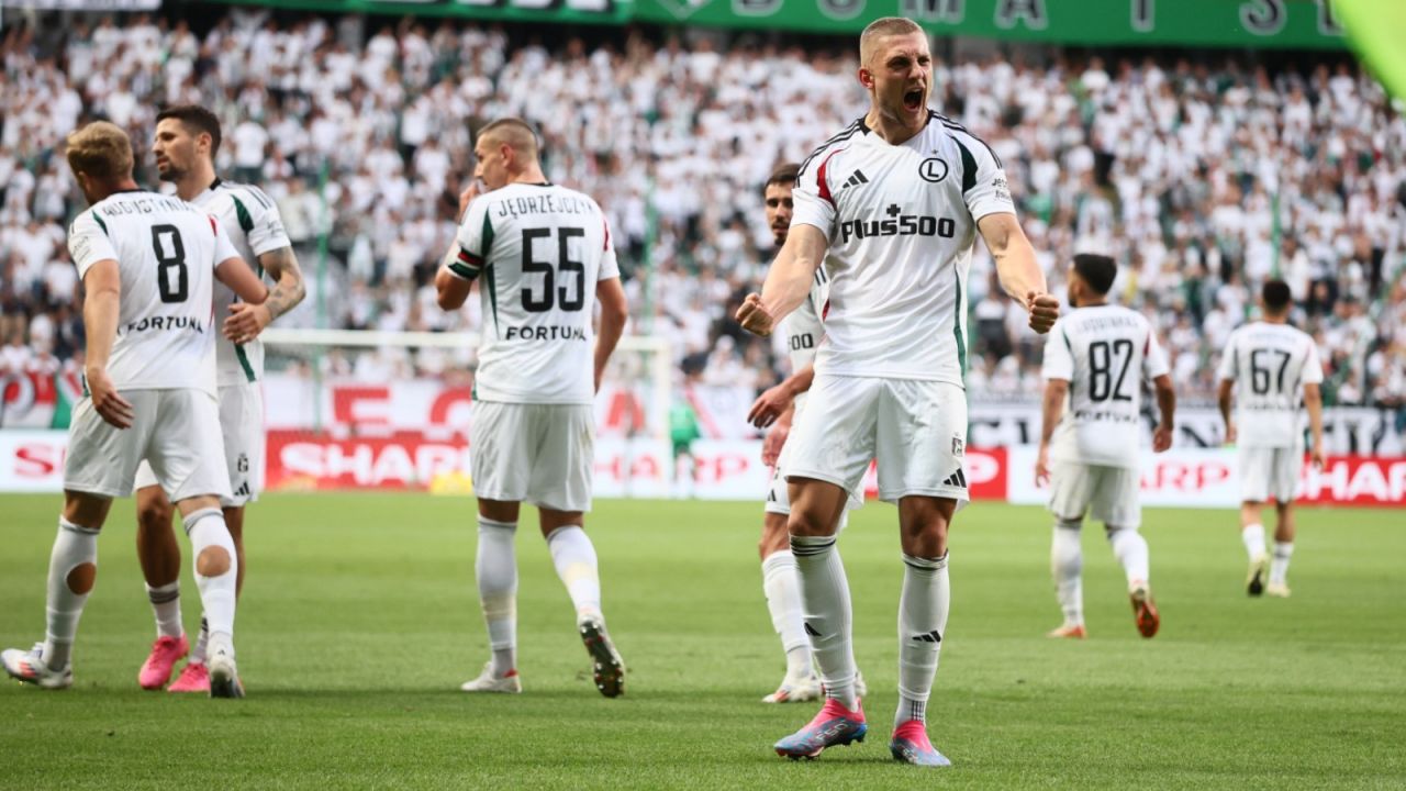 Legia Warszawa wygrała 2:0 z Dritą Gniljane w pierwszym meczu IV rundy eliminacji Ligi Konferencji (fot: PAP)