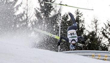 Thomas Morgenstern podczas upadku