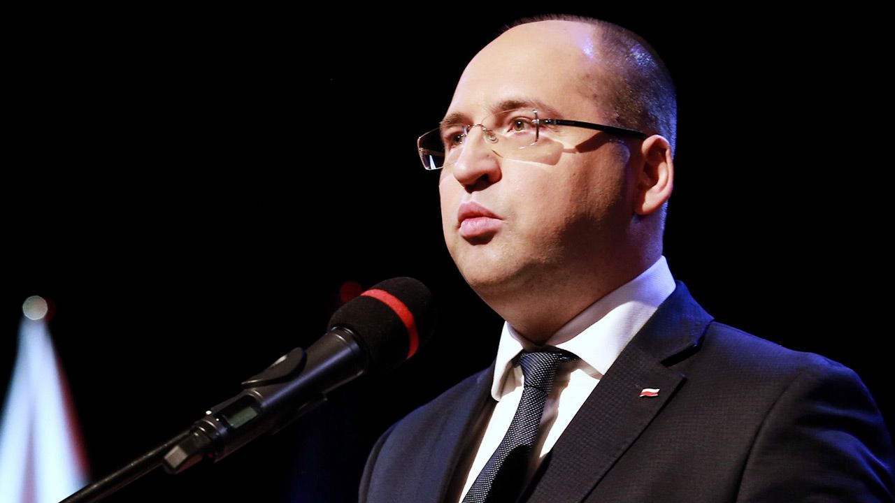 Należy otwarcie rozmawiać o tym, co się zdarzyło – pisze Adam Bielan (fot. PAP/Piotr Augustyniak) Należy otwarcie rozmawiać o tym, co się zdarzyło – pisze Adam Bielan (fot. PAP/Piotr Augustyniak)