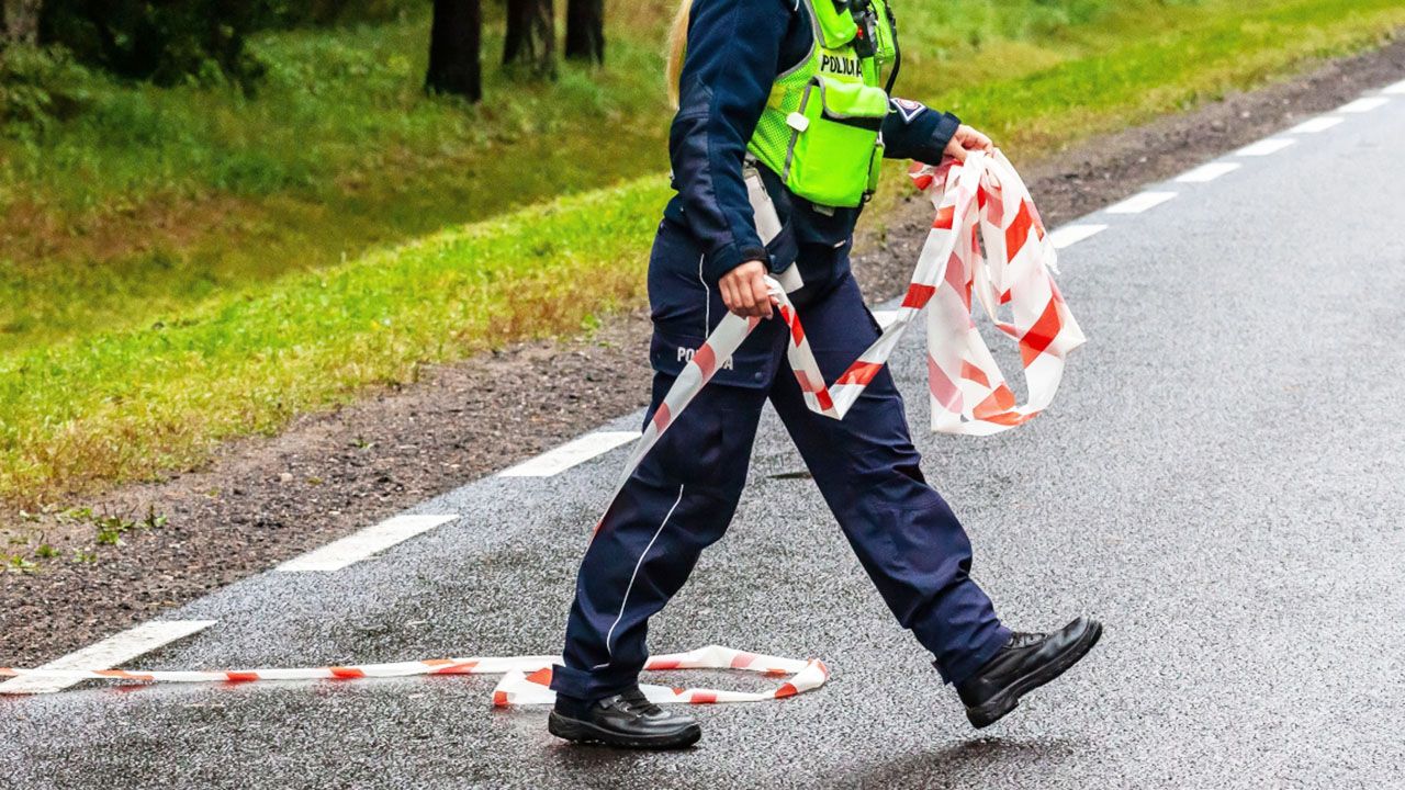 Okoliczności zdarzenia wyjaśnia policja (fot. PAP/Marcin Onufryjuk, zdjęcie ilustracyjne) Okoliczności zdarzenia wyjaśnia policja (fot. PAP/Marcin Onufryjuk, zdjęcie ilustracyjne)