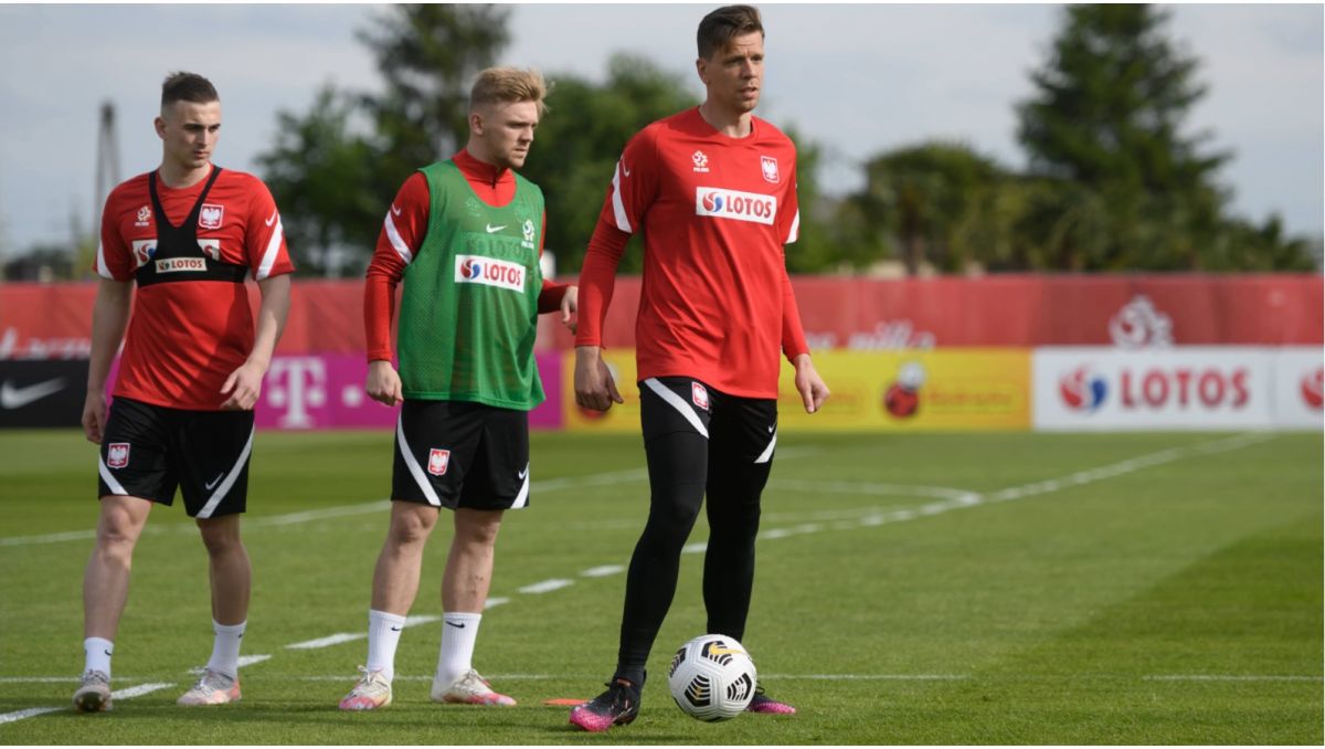 Euro 2020 Kacper Kozlowski Przedwczesnie Opuscil Boisko Powod Problemy Miesniowe Sport Tvp Pl