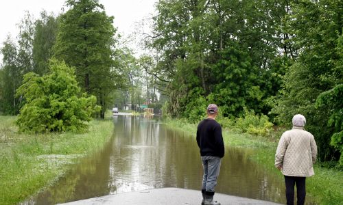 Maj 2019 rok. Podtopienia w Wampierzowie koło Mielca. Na Podkarpaciu pogotowie przeciwpowodziowe obowiązywało w 7 powiatach. Fot. PAP/Darek Delmanowicz