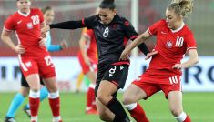 Weronika Zawistowska (P) i Endrina Elezaj (fot. PAP/EPA)