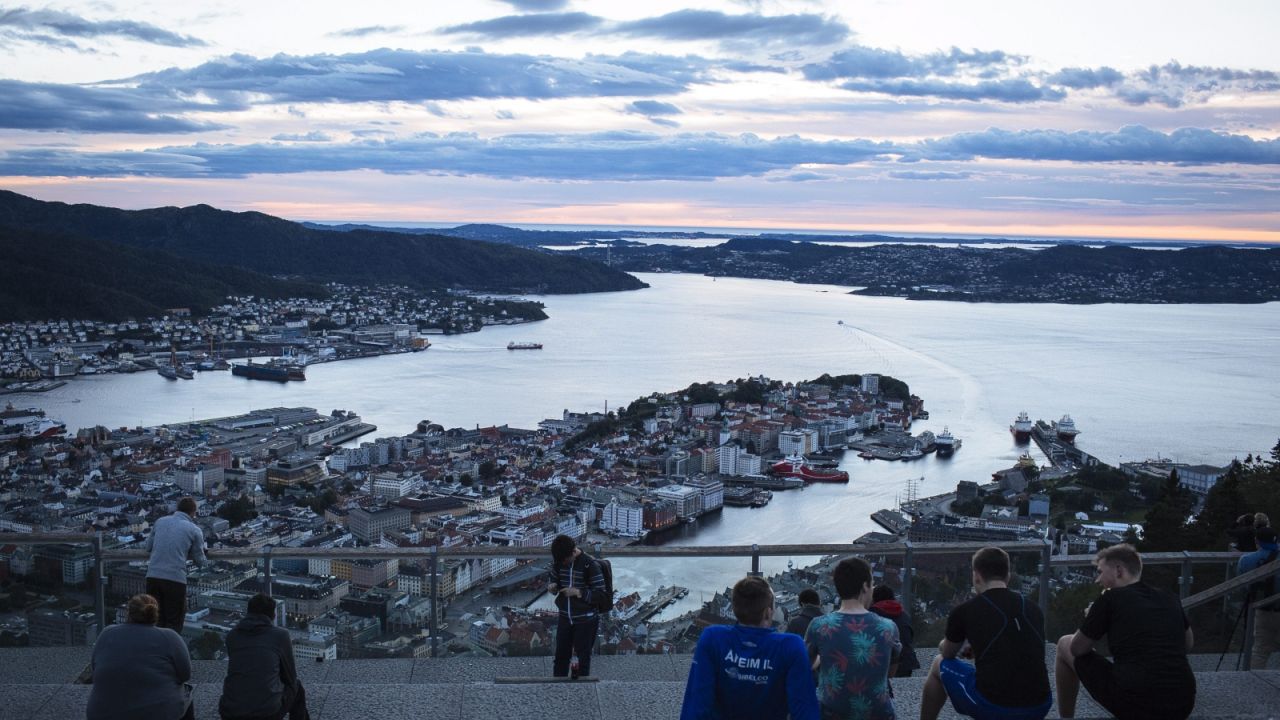 Norwegia to nowa Ziemia Obiecana dla uchodźców? (fot EPA/Roman Pilipey)